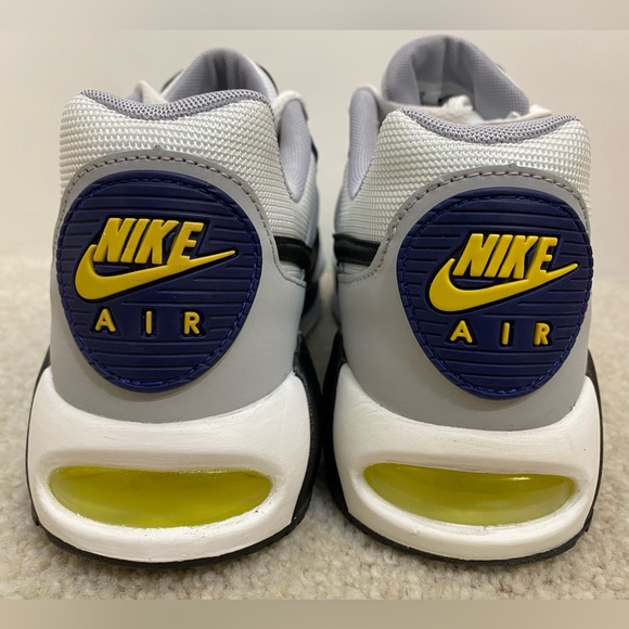 Nike Air Max IVO Shoes (White Black Grey Navy Trainer) Men’s 8/Women’s 8.5 NEW - Picture 11 of 16
